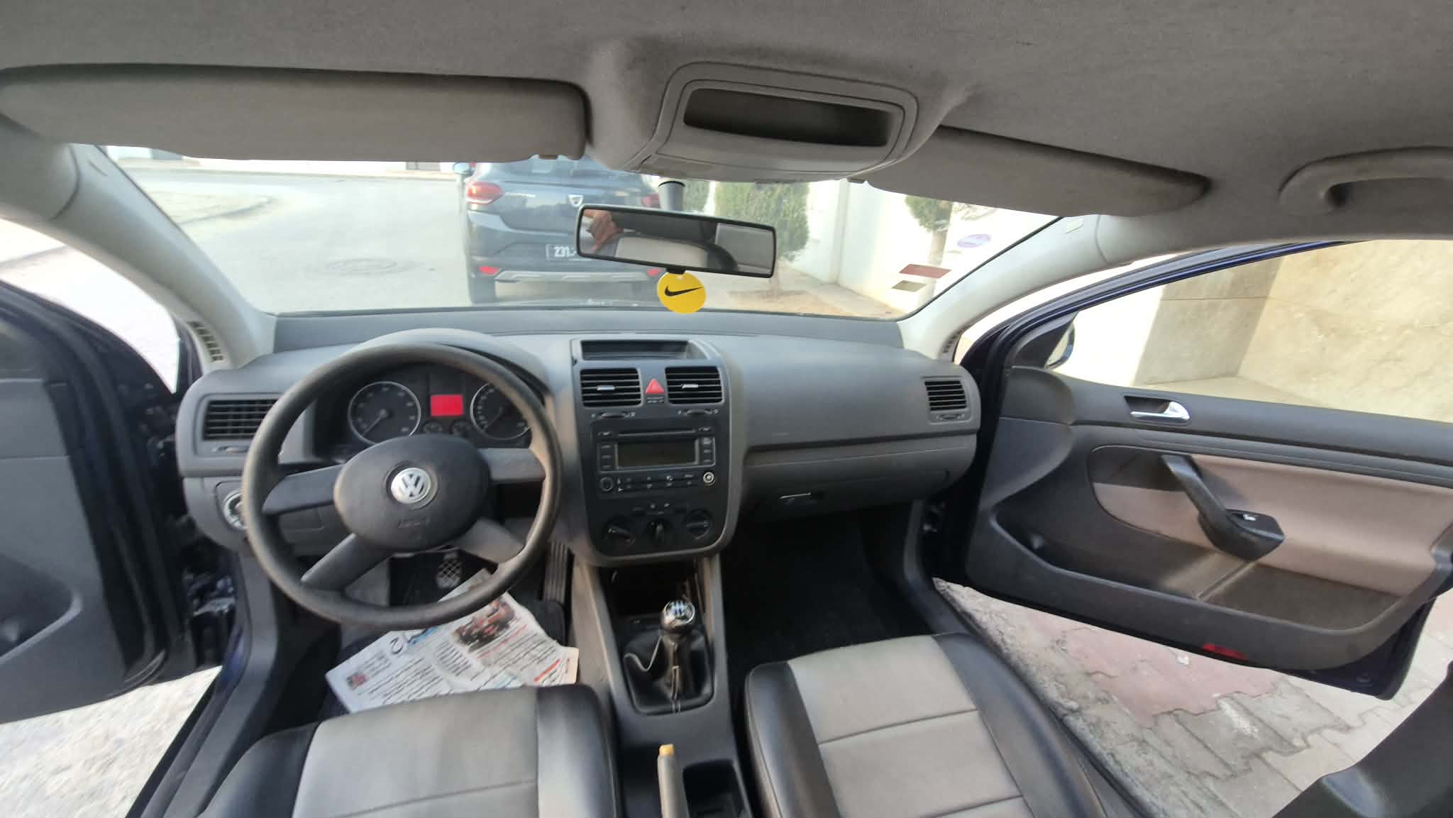 Ain Zaghouan&nbsp;Jardins de Carthage&nbsp;Volkswagen&nbsp;Golf 5&nbsp;Av golf 5 ess 1�re main