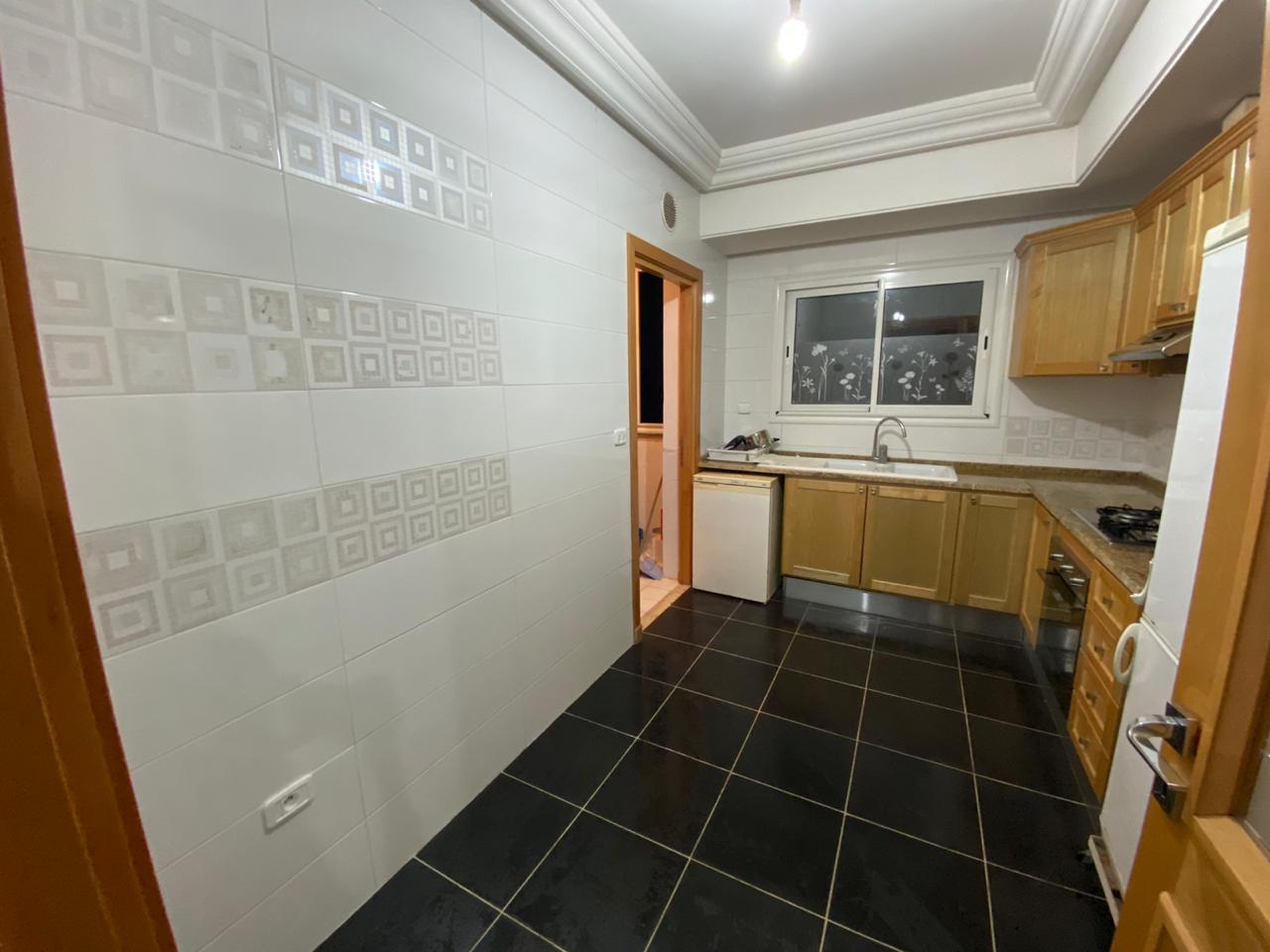 Cite El Khadra&nbsp;Zone urbaine nord&nbsp;Location&nbsp;Appart. 3 pi�ces&nbsp;Appartement semi meubl�