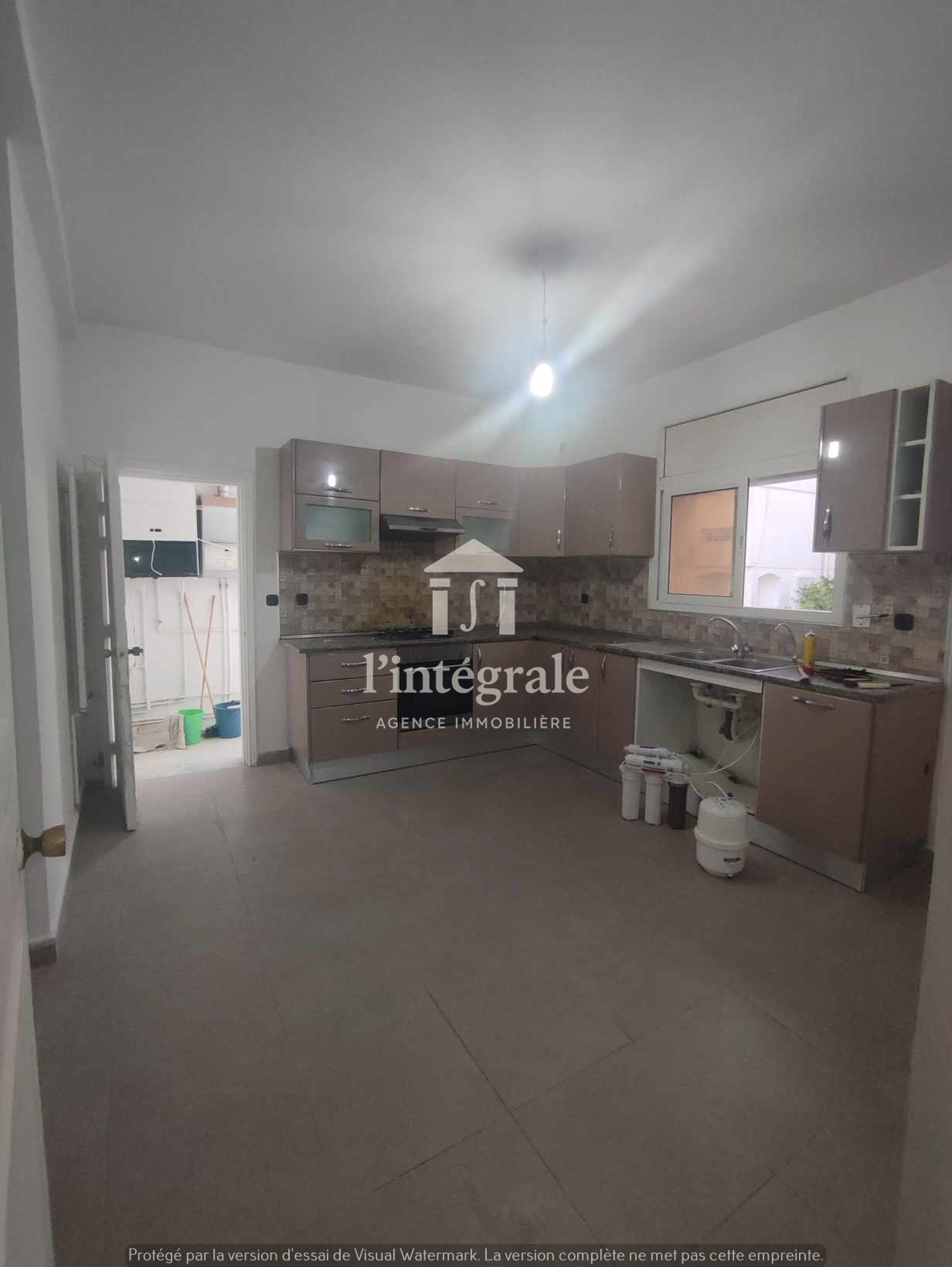 Ariana Ville&nbsp;Cite Ennasr 2&nbsp;Location&nbsp;Maisons&nbsp;Grand �tage s3 avec garage