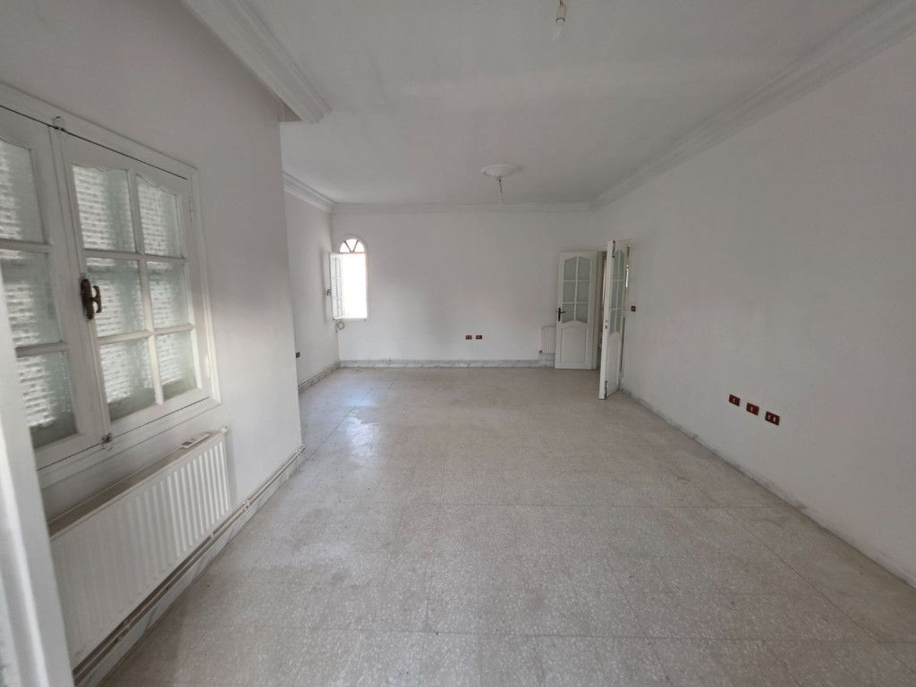 El Mourouj&nbsp;Cite El Mourouj 3 Bis&nbsp;Vente&nbsp;Maisons&nbsp;Villa ind�pendante s6 � el mourouj 4