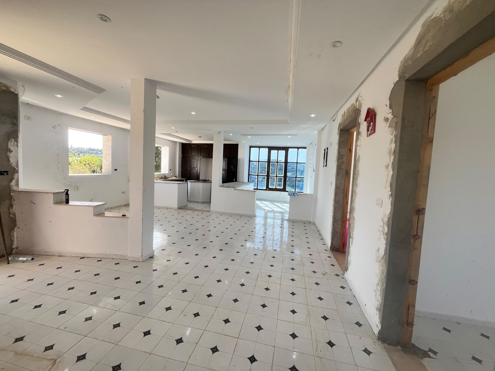 Hammamet&nbsp;Bir Bouregba&nbsp;Vente&nbsp;Appart. 4 pi�ces&nbsp;Maison avec jardin b�tie sur un terrain de 500 m