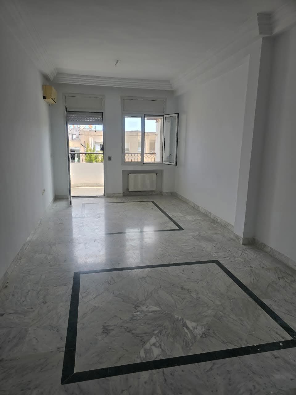 La Soukra&nbsp;La Soukra&nbsp;Location&nbsp;Appart. 4 pi�ces&nbsp;S3 soukra ppk ssol dernier attijari bank