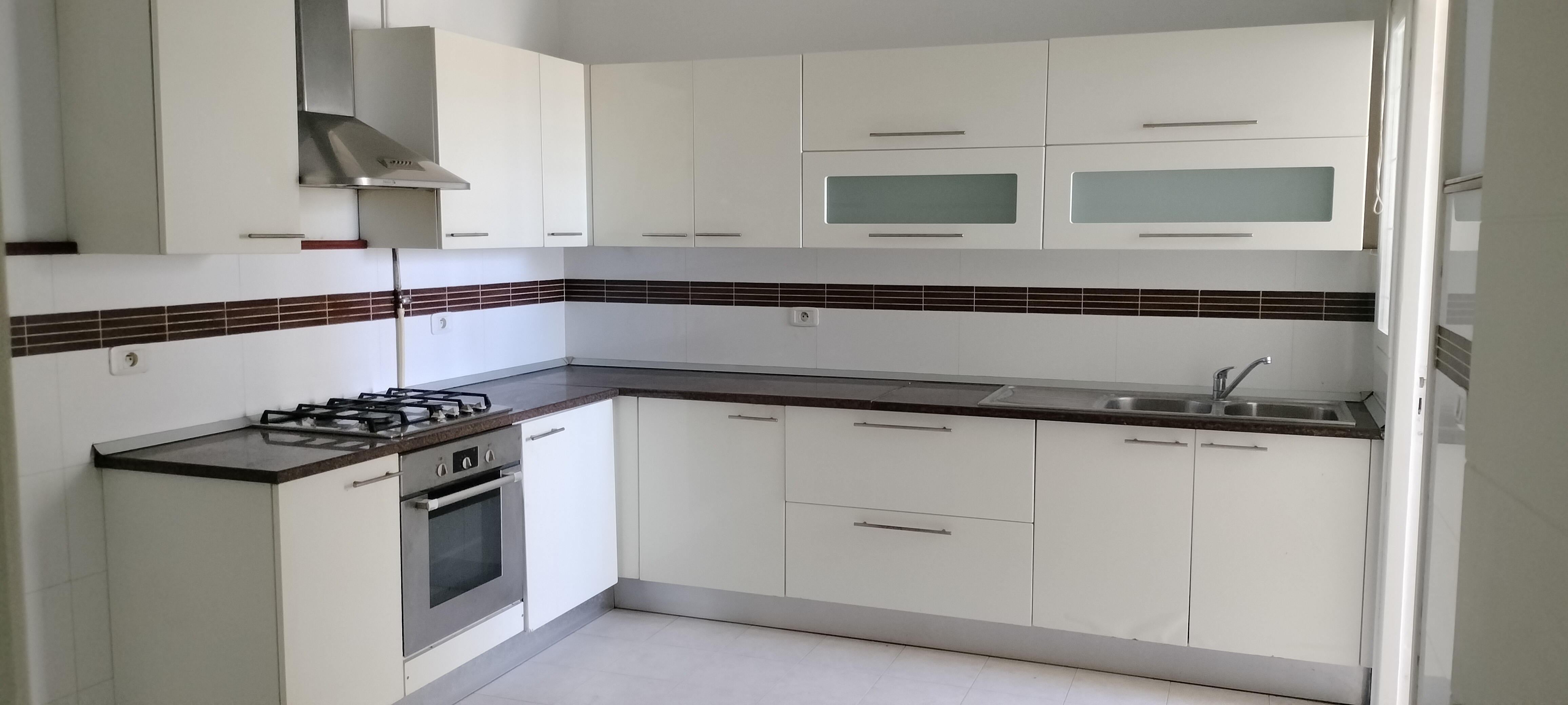Ariana Ville&nbsp;El Menzah 6&nbsp;Vente&nbsp;Appart. 4 pi�ces&nbsp;Beau s3 jardin menzeh 2 avec parking