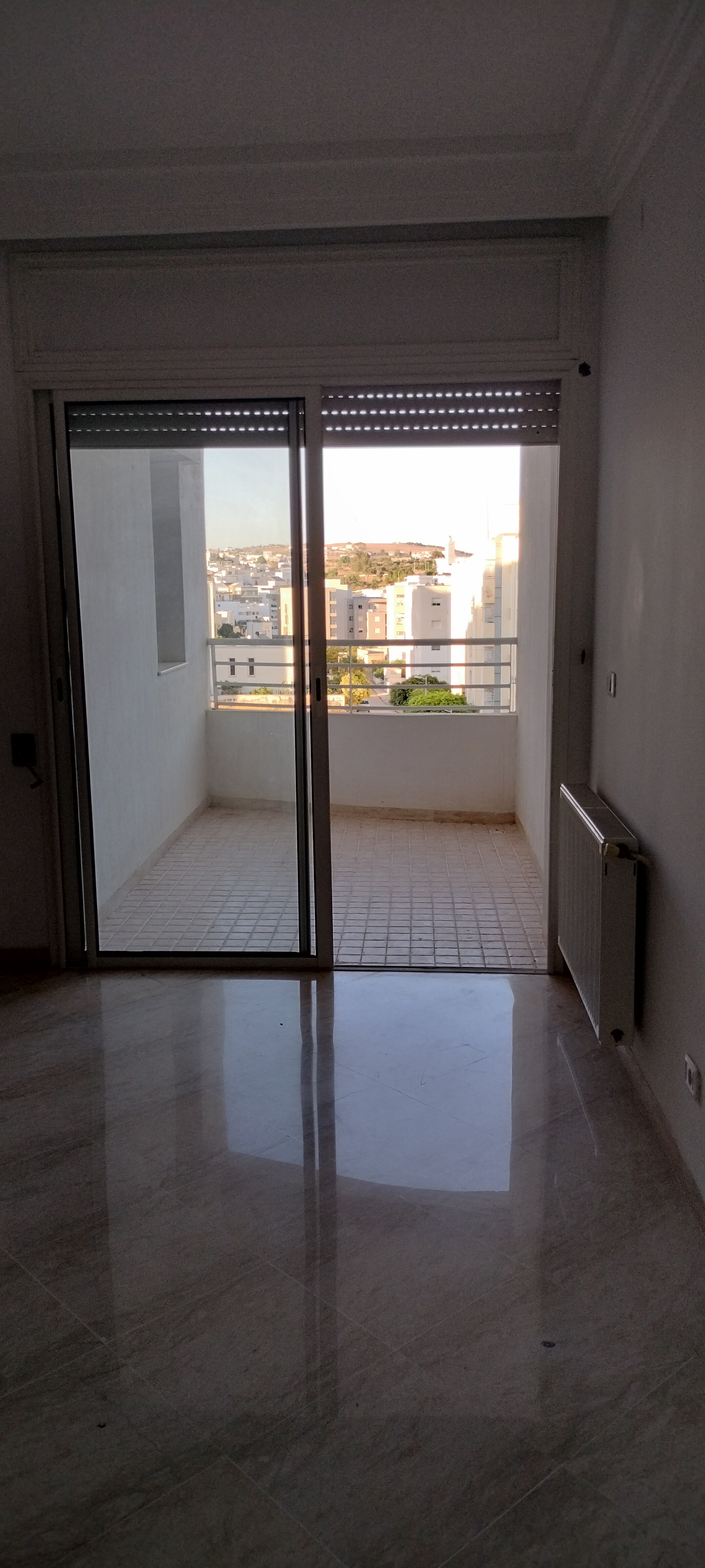 Mnihla&nbsp;Jardins d'el Menzah&nbsp;Vente&nbsp;Appart. 4 pi�ces&nbsp;Jolie s3 hs avec parking