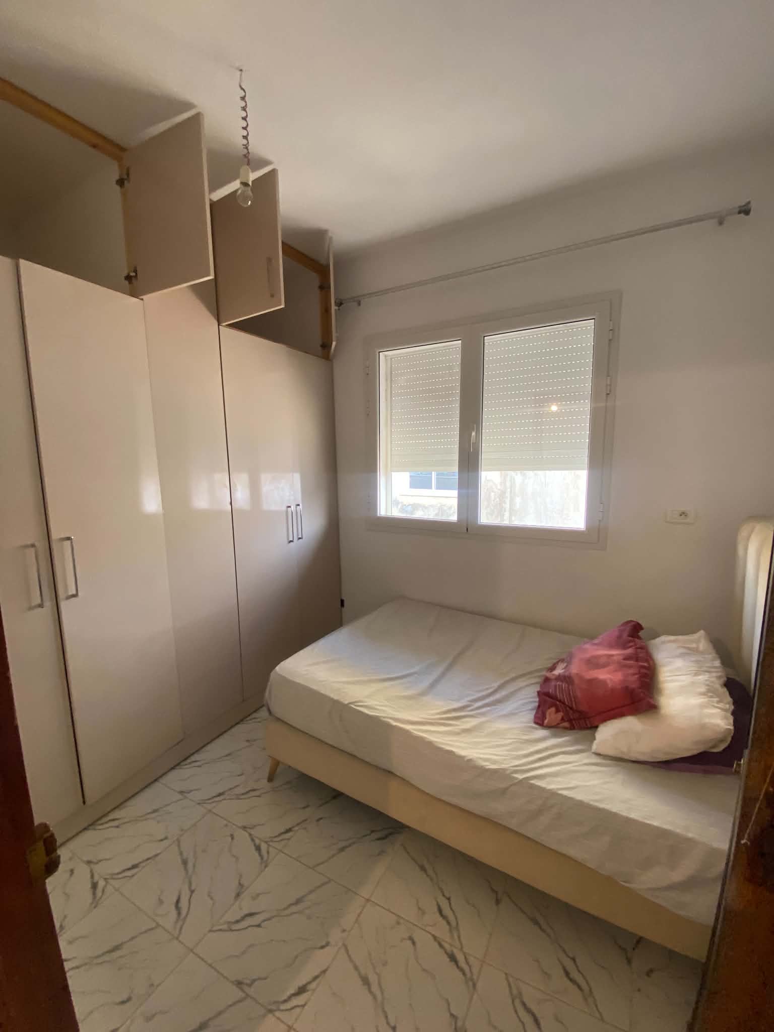 La Marsa&nbsp;Cite Bhar Lazreg&nbsp;Location&nbsp;Appart. 1 pi�ce&nbsp;Studio s plus 1 meuble avec terasse