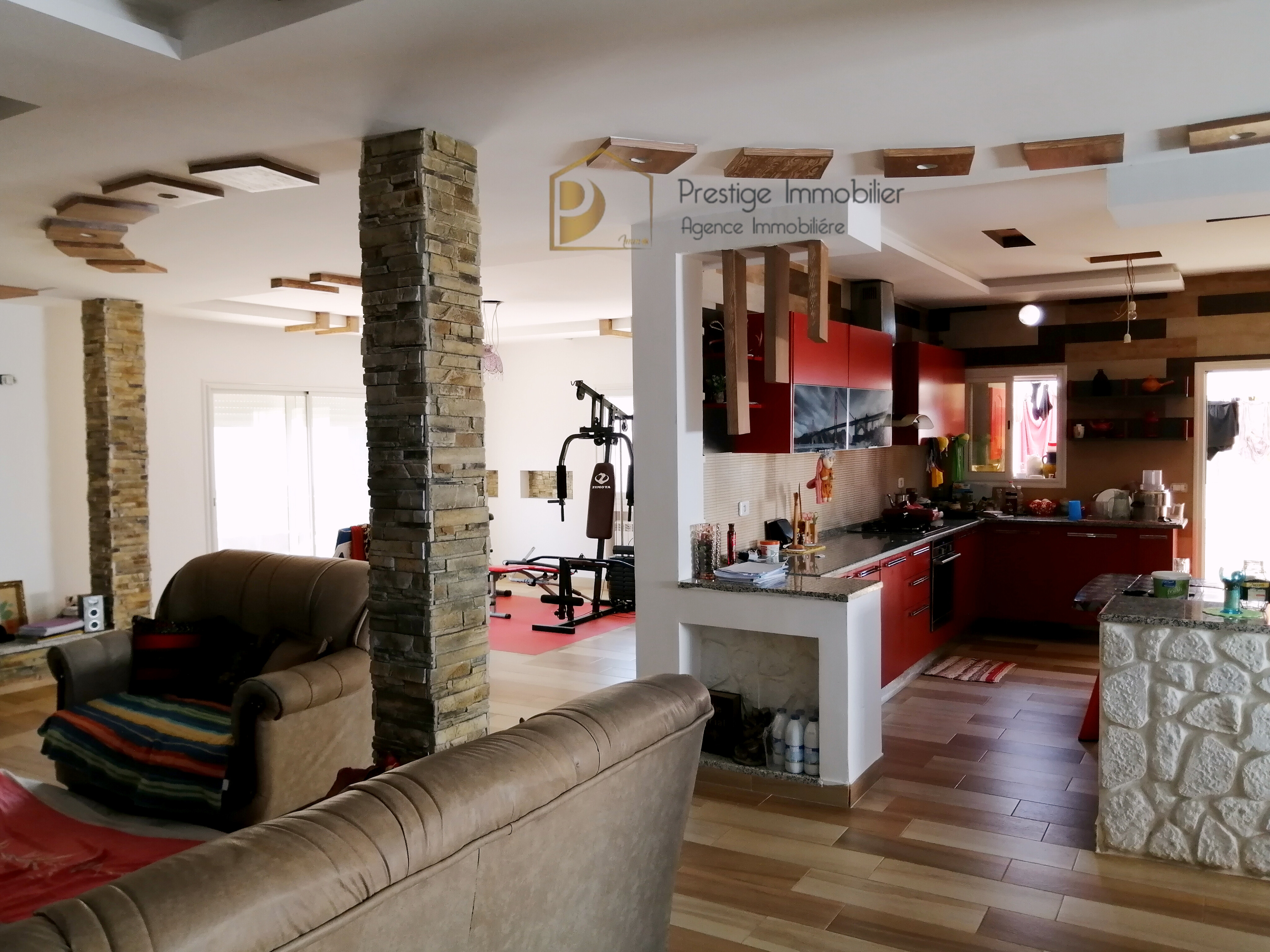 Soliman&nbsp;Soliman&nbsp;Vente&nbsp;Duplex&nbsp;Quadruplex � 2 niveaux avec cave