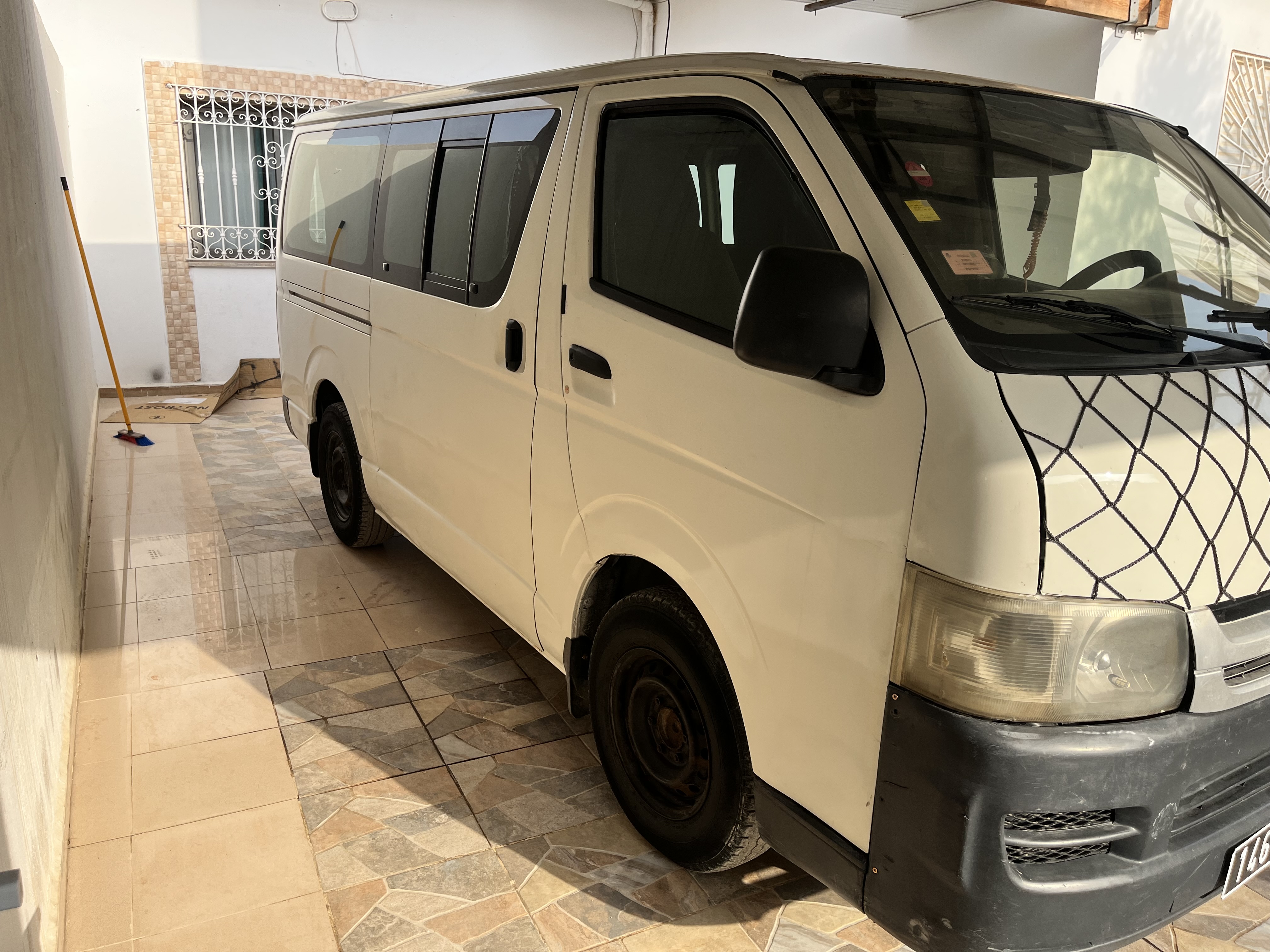 Beni Hassen&nbsp;Beni Hassen&nbsp;Toyota&nbsp;Hi.Ace&nbsp;Toyota hiace diesel 9 places moteur l5 3l
