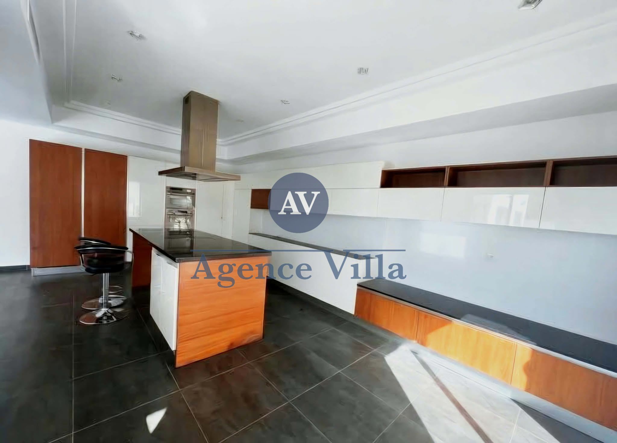 La Soukra&nbsp;La Soukra&nbsp;Location&nbsp;Maisons&nbsp;Magnifique villa s5 avec piscine � la soukra