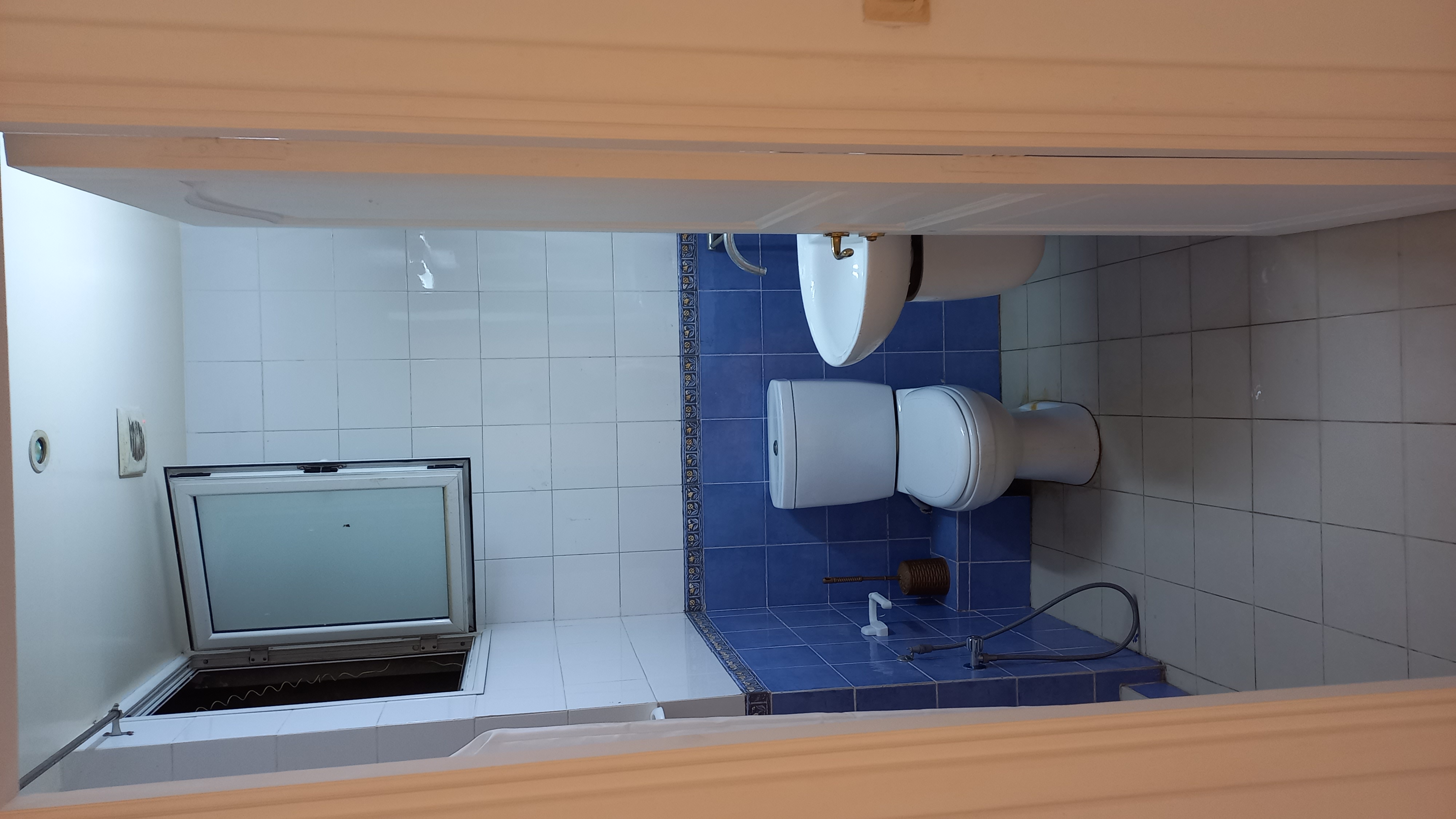 Ain Zaghouan&nbsp;Ain Zaghouan&nbsp;Location&nbsp;Appart. 1 pi�ce&nbsp;Appartement hay el wahat  immeuble badr 3eme etage