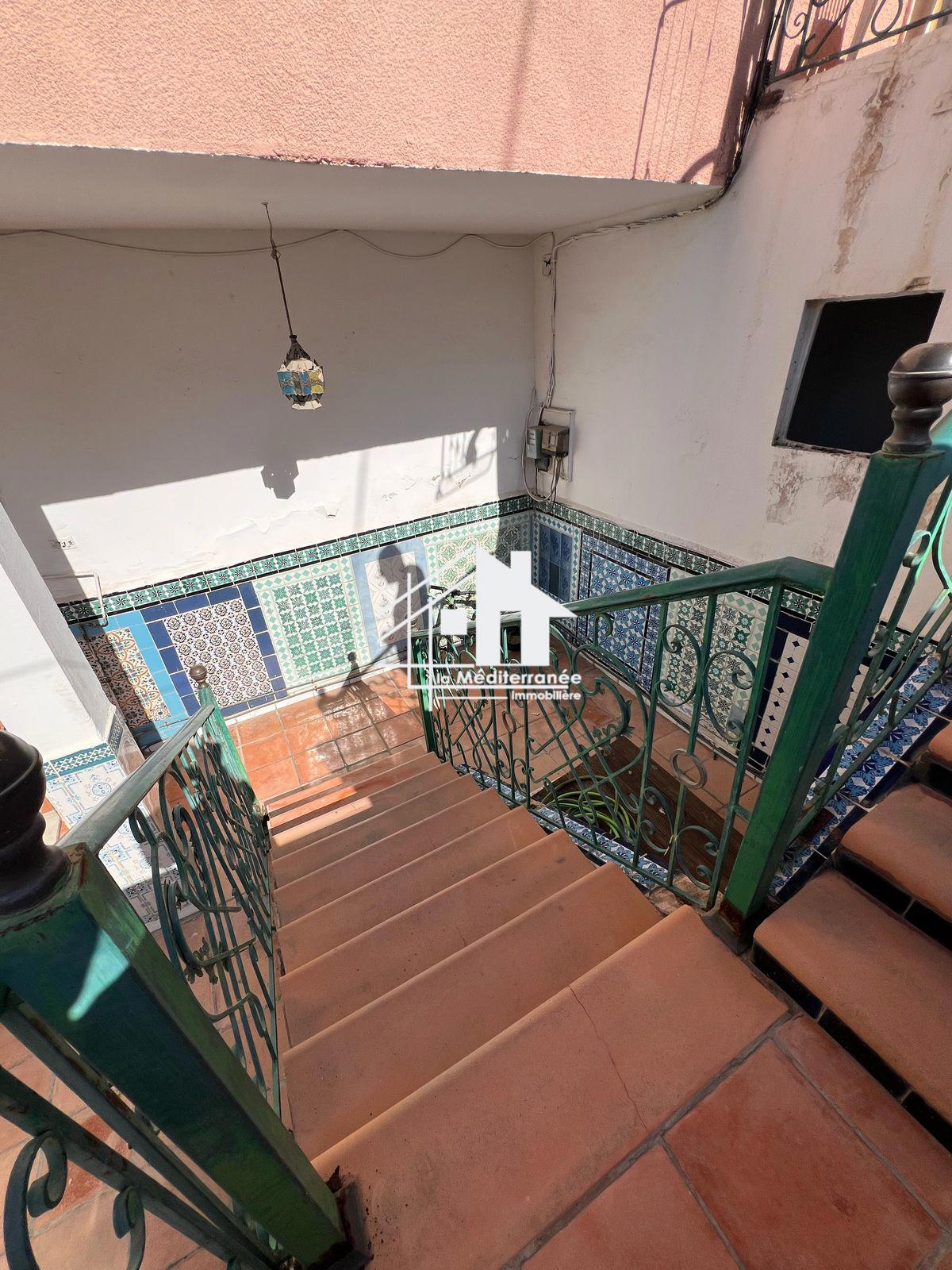 Le Bardo&nbsp;Le Bardo&nbsp;Vente&nbsp;Autre&nbsp;3 locaux commerciaux et �tage de villa au bardo