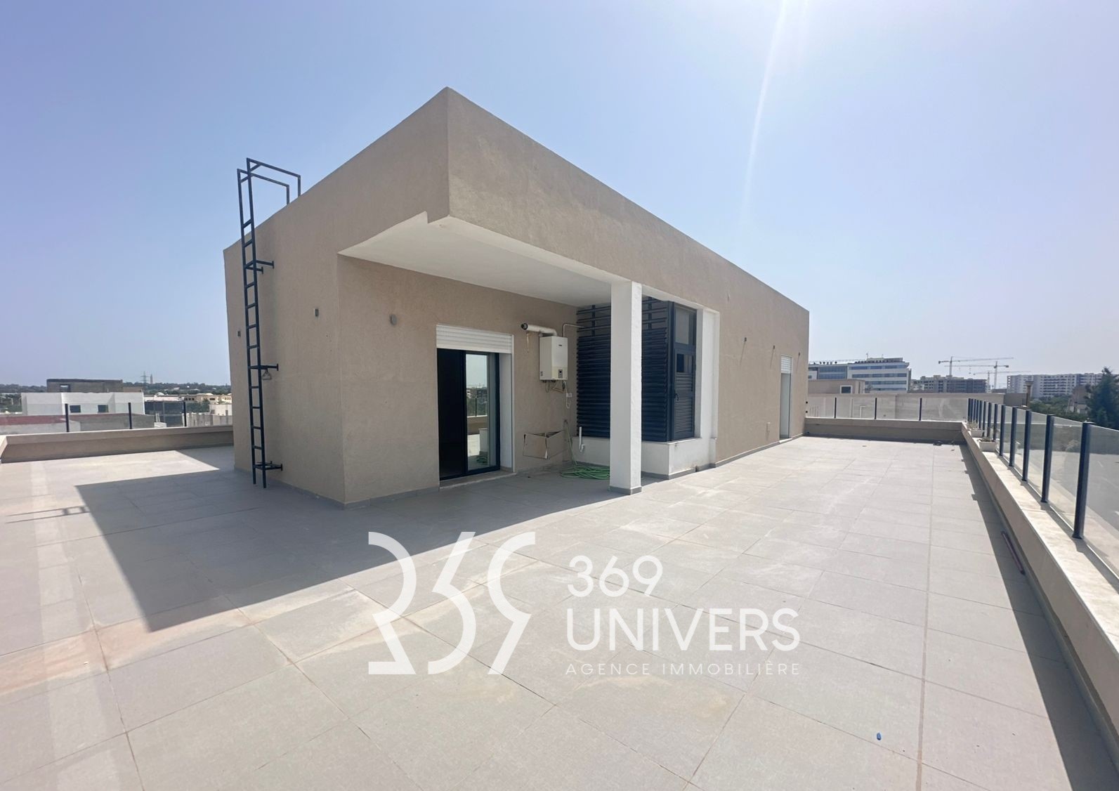 Ain Zaghouan&nbsp;Jardins de Carthage&nbsp;Location&nbsp;Appart. 2 pi�ces&nbsp;Appartement avec terrasse au jdc ref ra154