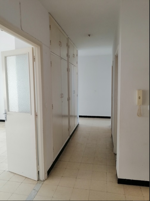 Sfax Ville&nbsp;Sfax Hached&nbsp;Location&nbsp;Appart. 4 pi�ces&nbsp;Appartement spacieux et lumineux bien plac�