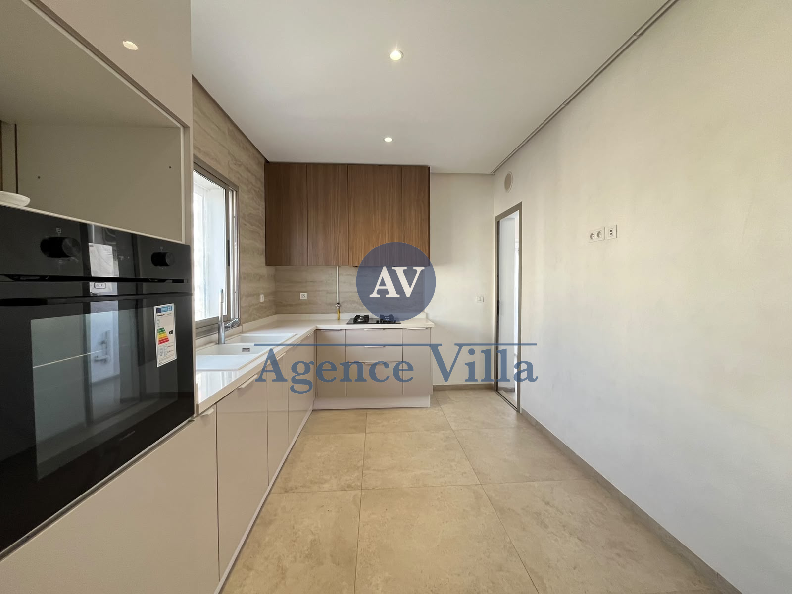 Ain Zaghouan&nbsp;Ain Zaghouan&nbsp;Location&nbsp;Appart. 3 pi�ces&nbsp;Appartement s2 avec balcon � ain zaghouan nord