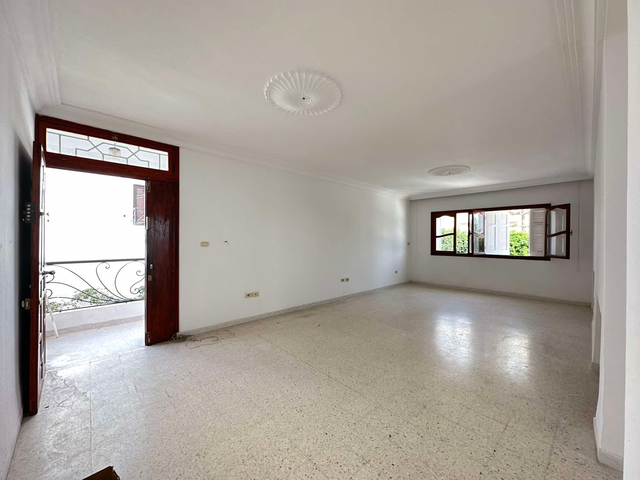 Ariana Ville&nbsp;Cite Ennasr 1&nbsp;Location&nbsp;Appart. 4 pi�ces&nbsp;Etage de villa s plus 4 � ennaser 1