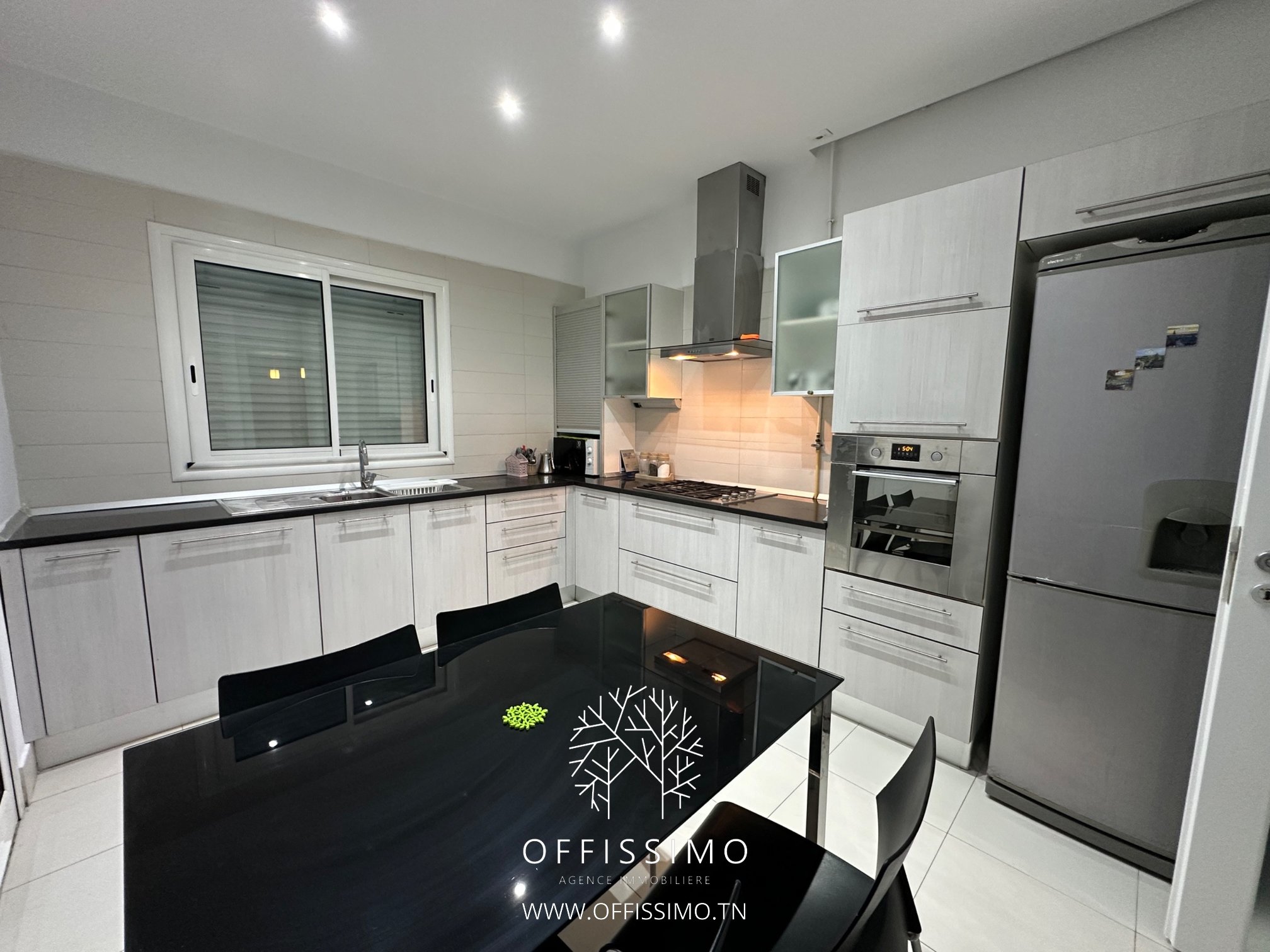 La Marsa&nbsp;Berge Du Lac&nbsp;Location&nbsp;Appart. 3 pi�ces&nbsp;S3 meubl� haut standing lac 2 avec balcon