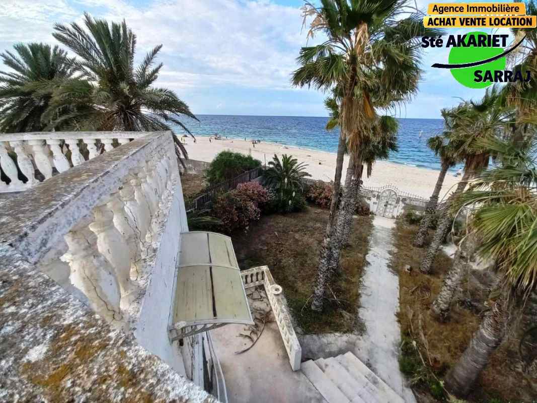 Akouda&nbsp;Chatt Meriem&nbsp;Vente&nbsp;Maisons&nbsp;Villa pieds dans l'eau et piscine chott mariem
