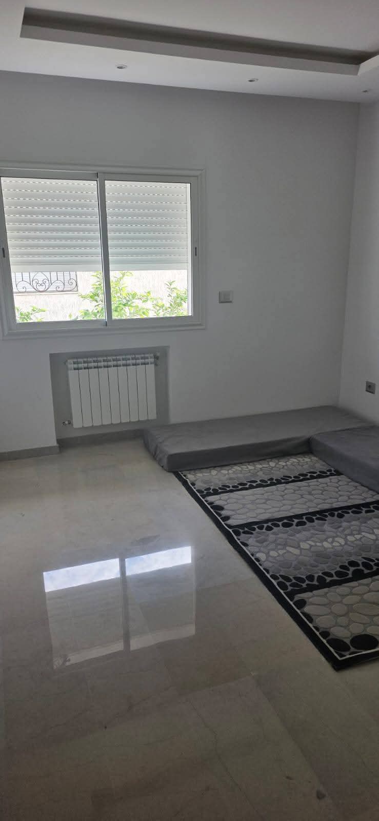 Raoued&nbsp;Cite El Ghazala 1&nbsp;Location&nbsp;Appart. 3 pi�ces&nbsp;�tage de villa s2 cit� el ghazela