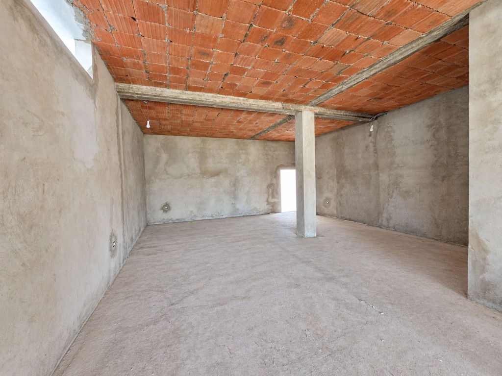 El Mourouj&nbsp;Bir El Kassaa&nbsp;Bureaux & Commerces&nbsp;Fond de Commerce&nbsp;Local commercial � 100 m