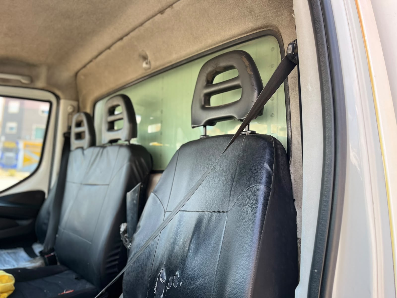 Rades&nbsp;Zone Industrielle 1&nbsp;Iveco&nbsp;Daily&nbsp;Iveco daily 70 c15 equipe de hayon