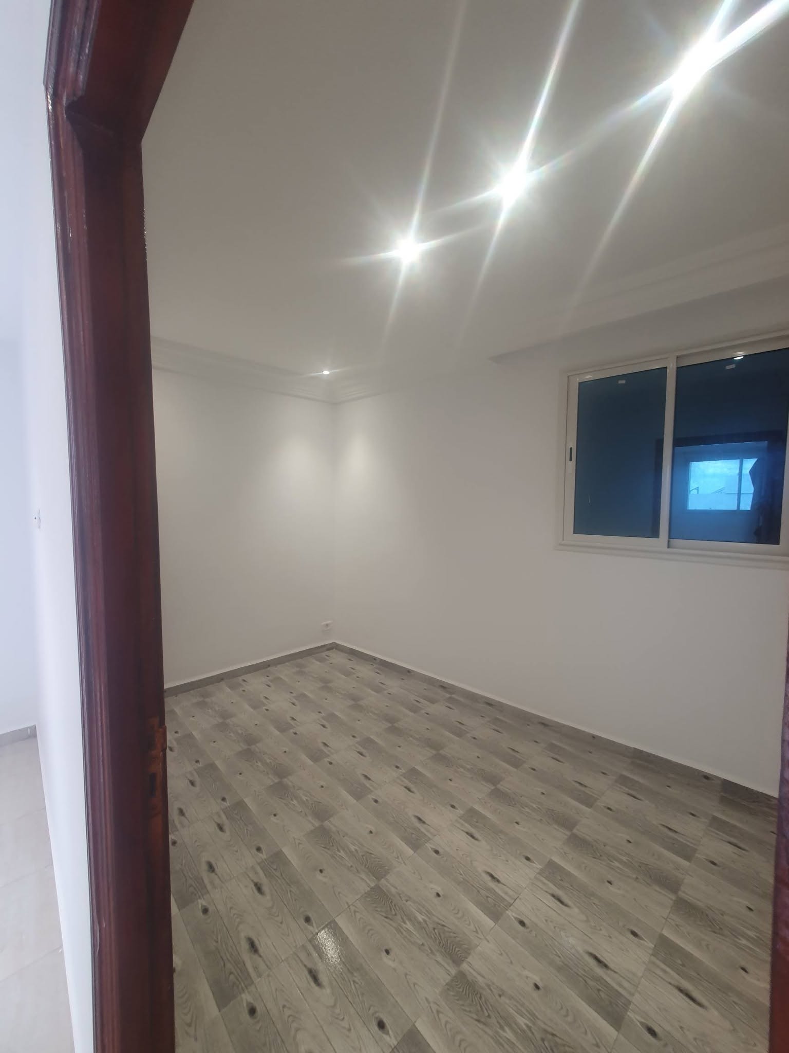 El Menzah&nbsp;El Manar 1&nbsp;Location&nbsp;Appart. 2 pi�ces&nbsp;Joli appartement s2 au rdc vide