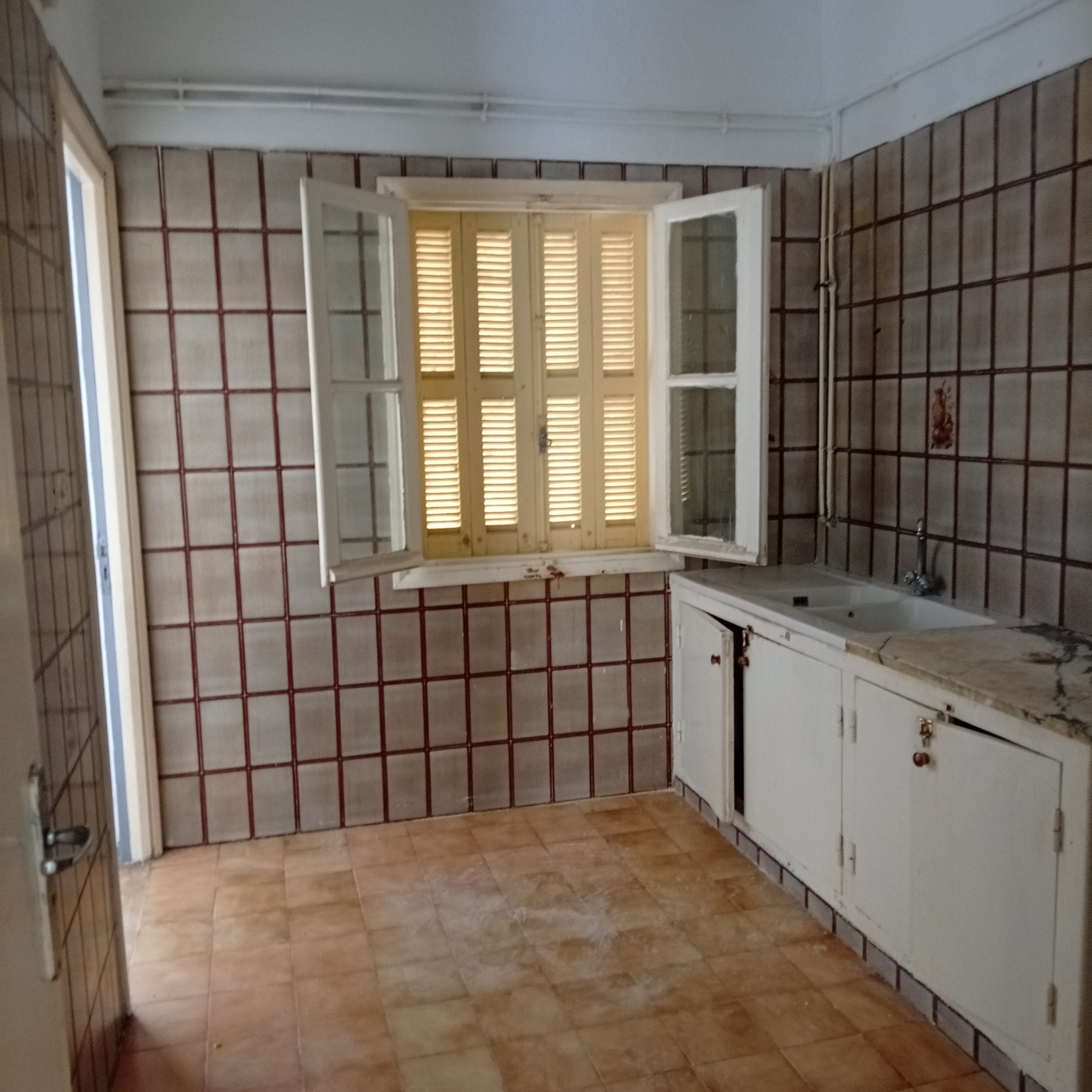 El Mourouj&nbsp;El Mourouj&nbsp;Location&nbsp;Appart. 2 pi�ces&nbsp;Appartement au mourouj 1 pr�s tout commaudit�