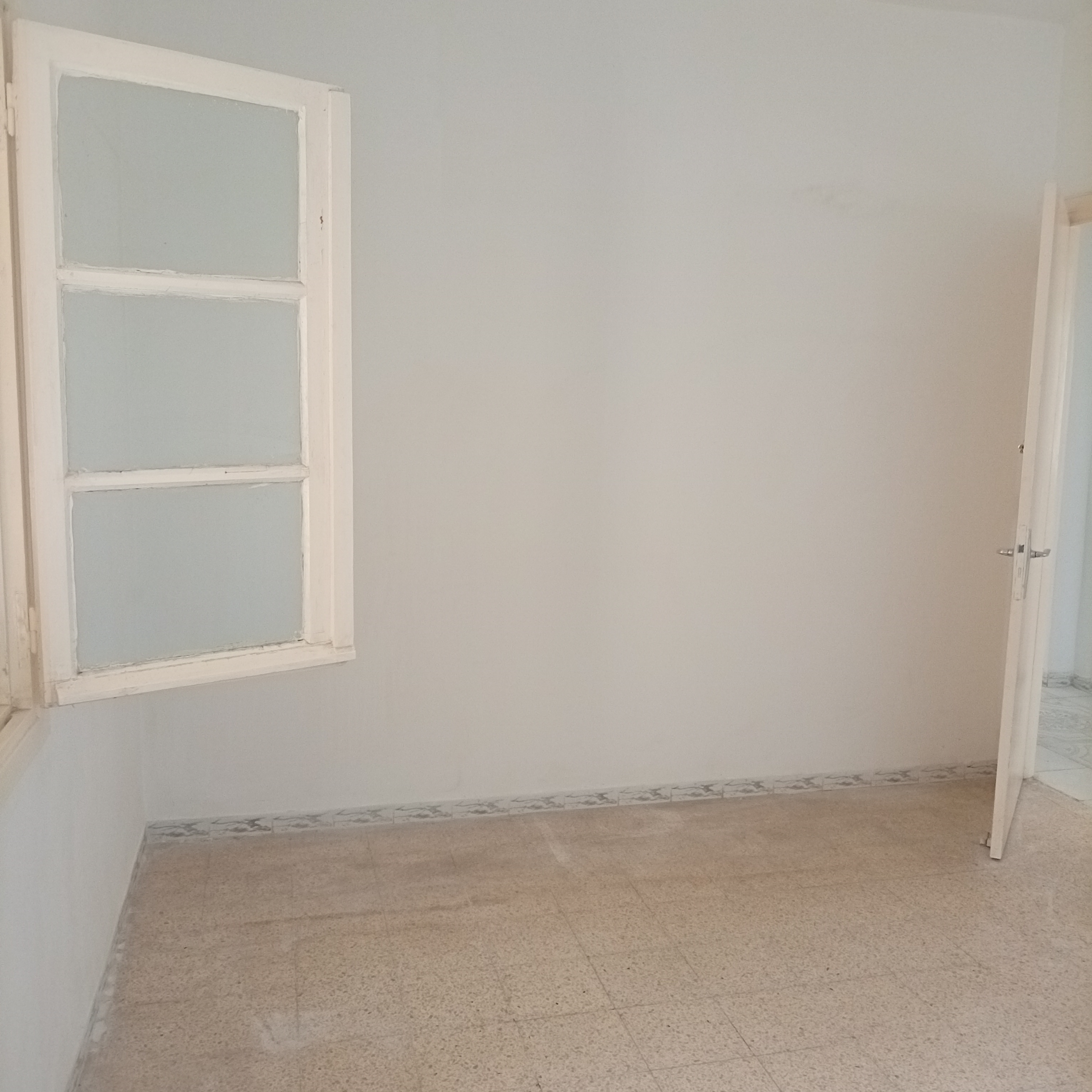 El Mourouj&nbsp;El Mourouj&nbsp;Location&nbsp;Appart. 2 pi�ces&nbsp;Appartement au mourouj 1 pr�s tout commaudit�