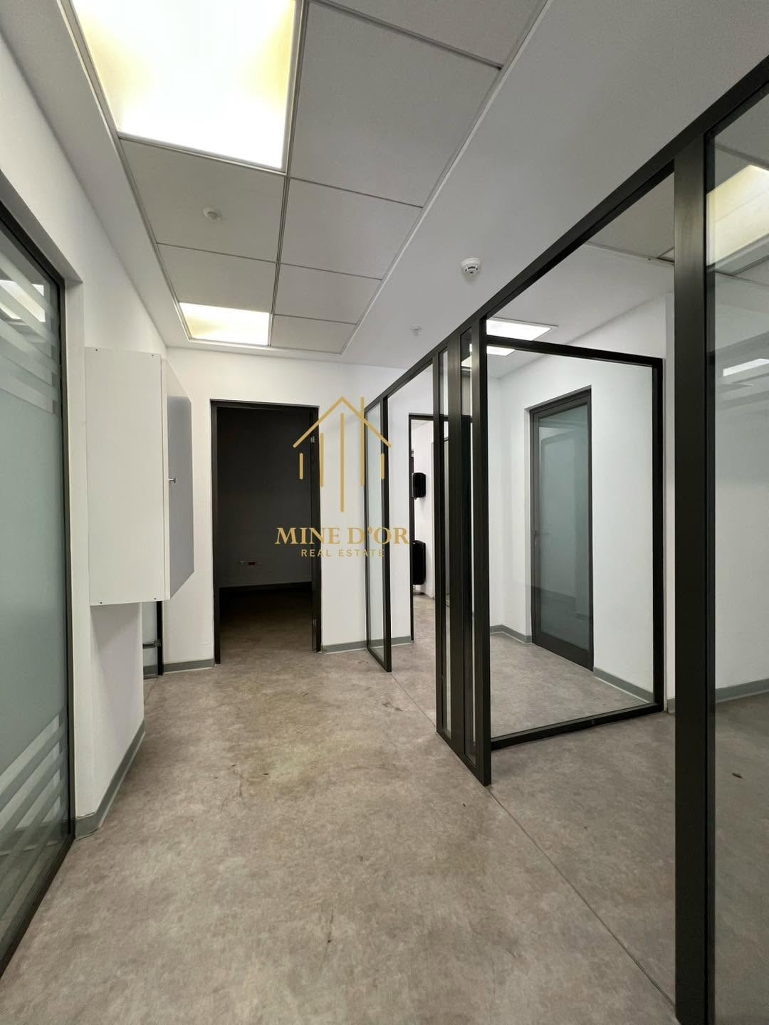La Soukra&nbsp;Charguia 2&nbsp;Bureaux & Commerces&nbsp;Bureau&nbsp;3 bureaux de haut standing � charguia 2