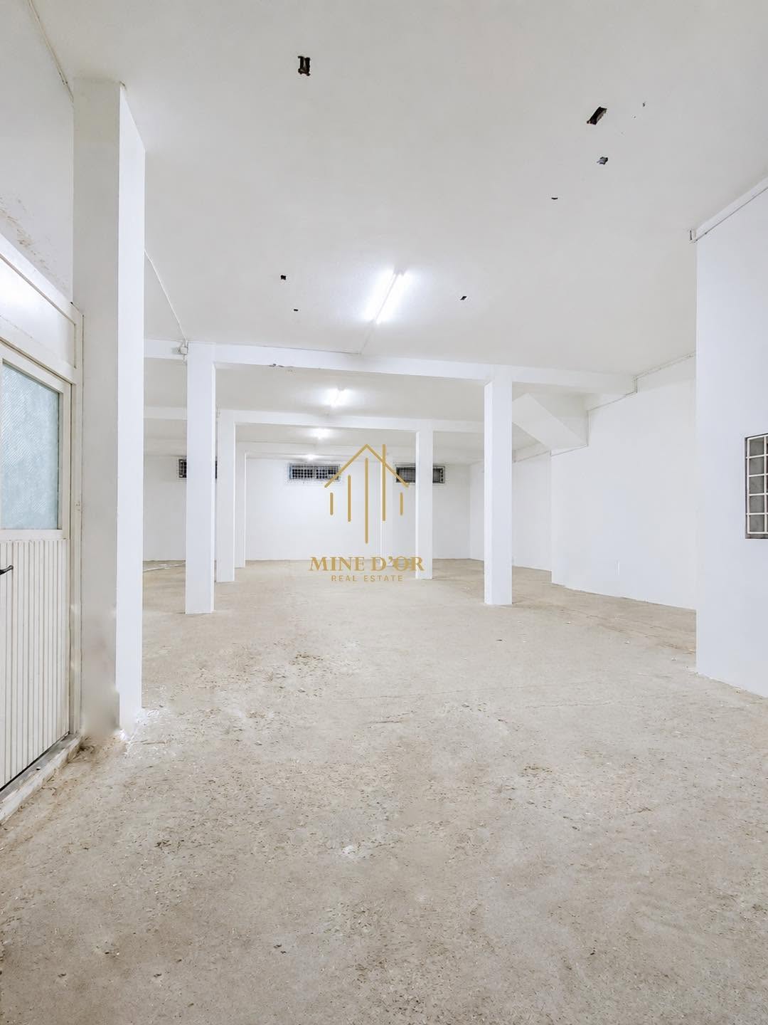 La Soukra&nbsp;Charguia 2&nbsp;Bureaux & Commerces&nbsp;Atelier,Garage&nbsp;Al d�pot sur avenue de la soukra  charguuia 2