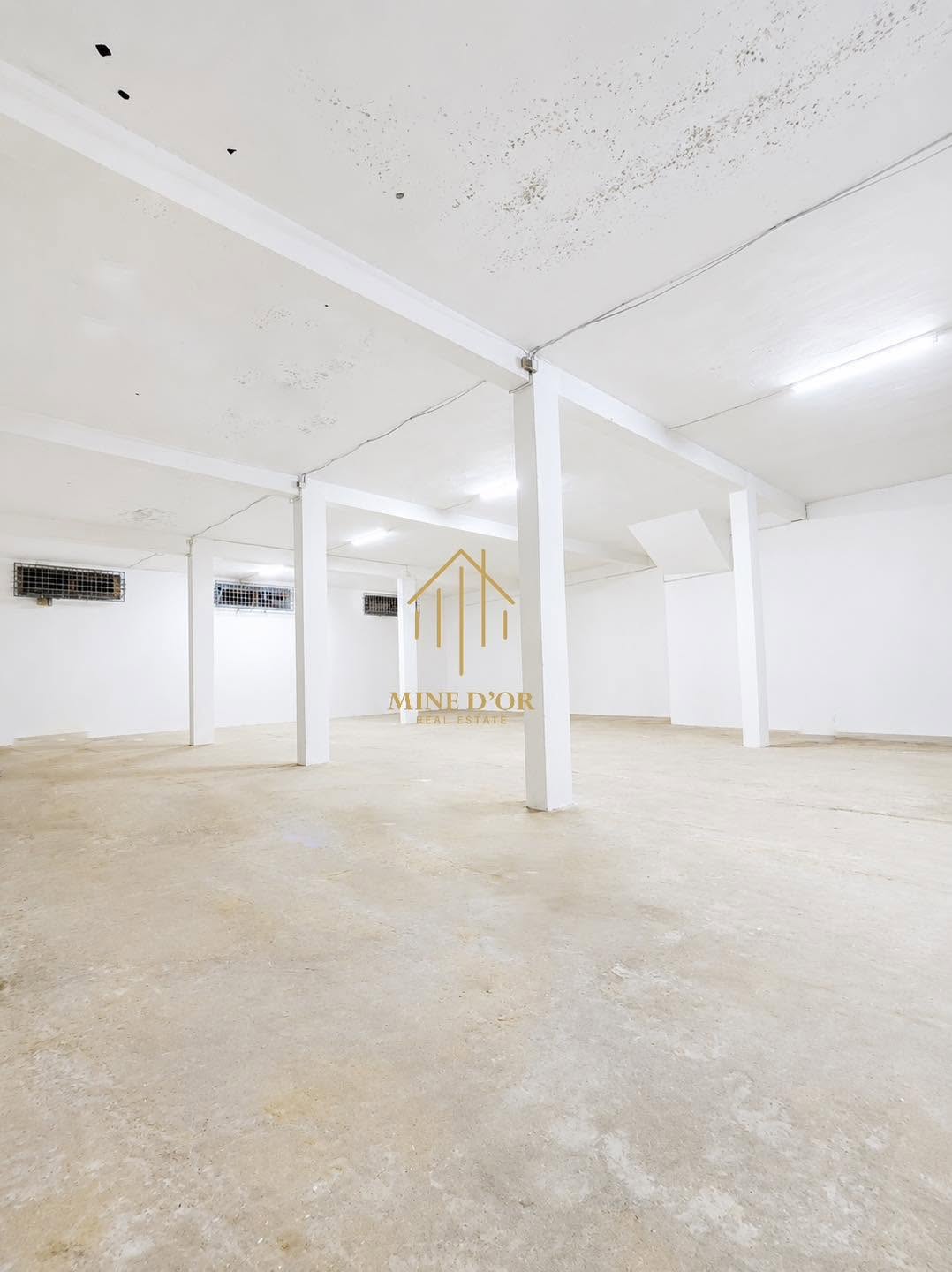 La Soukra&nbsp;Charguia 2&nbsp;Bureaux & Commerces&nbsp;Atelier,Garage&nbsp;Al d�pot sur avenue de la soukra  charguuia 2