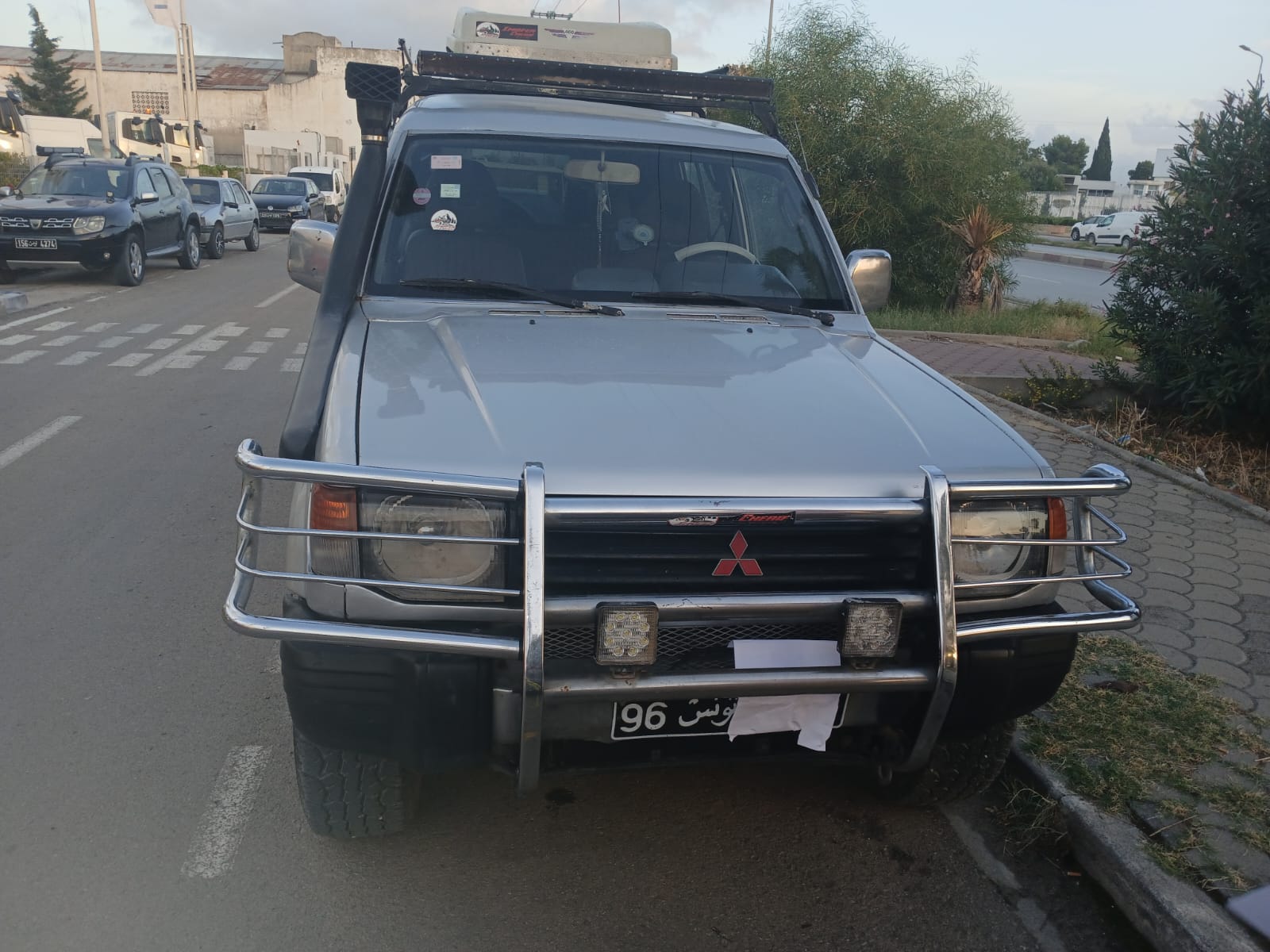 El Menzah&nbsp;Cite El Mahrajene&nbsp;Mitsubishi&nbsp;Pajero&nbsp;Mitsubishi pajero